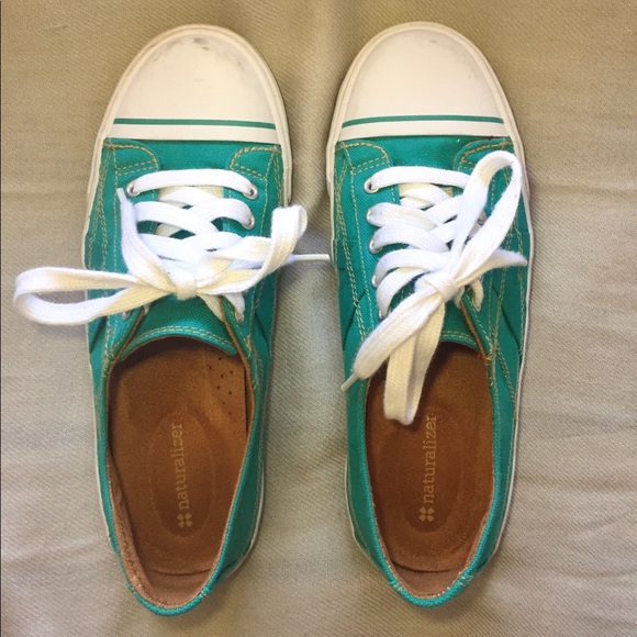 Turquoise Naturalizer Shoes - Picture 2 of 7